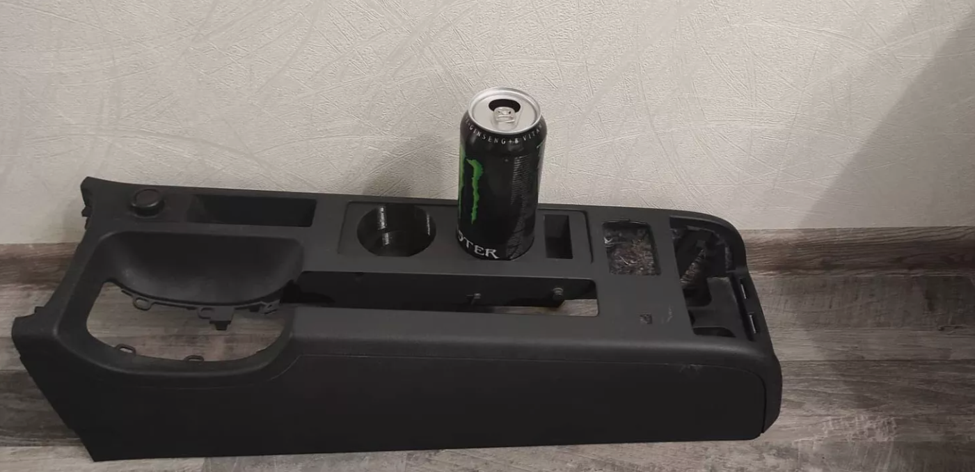 Audi A4 B6 B7 cup holders installed