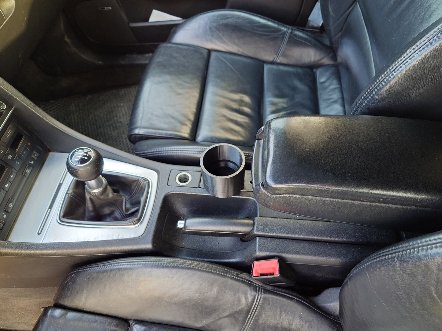 Audi A4 B6 B7 single cup holder front view