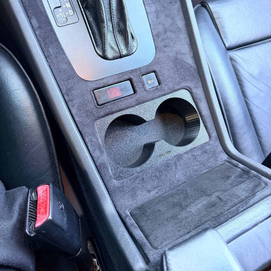 BMW E38 cup holders with integrated USB-C chargers installed
