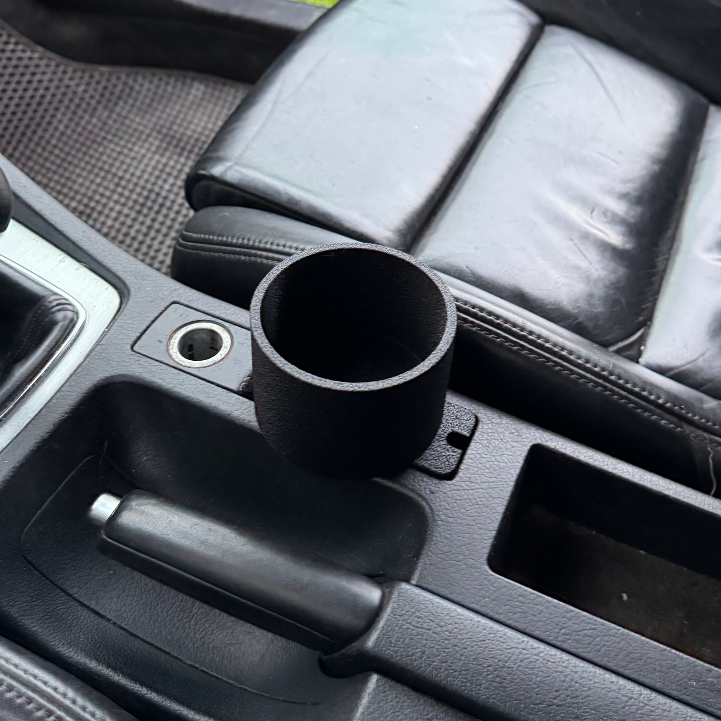 Audi A4 B7 Single cup holder for stanley
