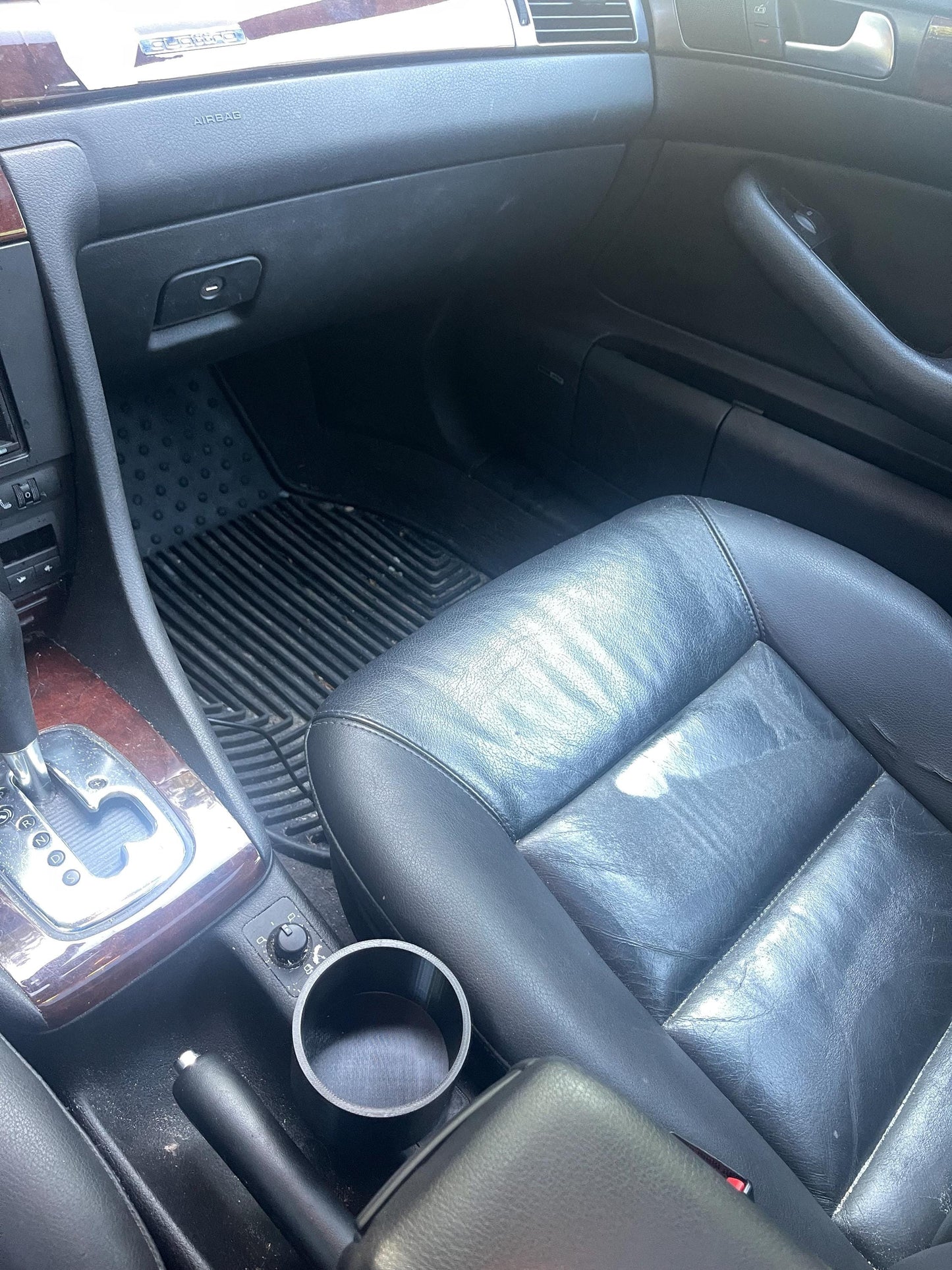 Audi A6 C5 single large cup holder