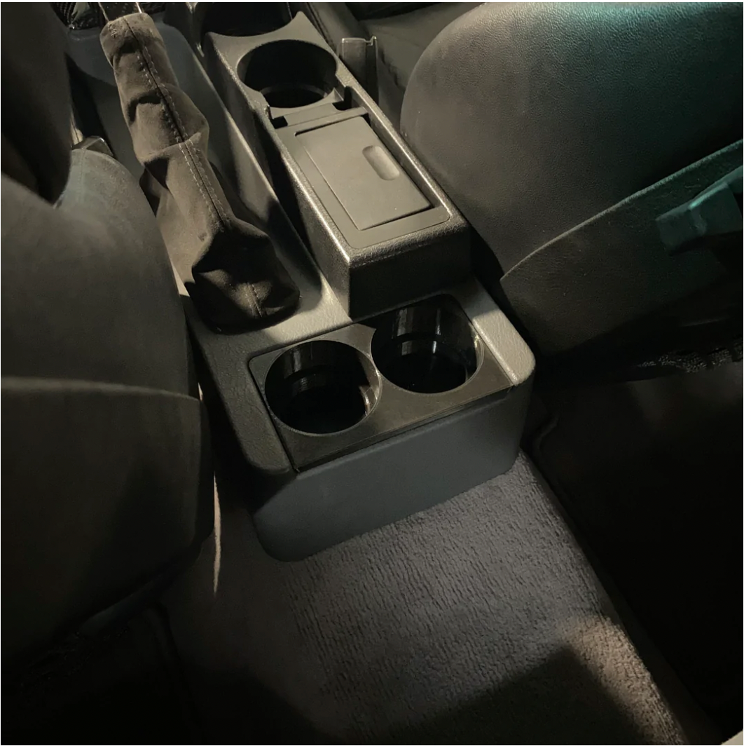 E36 cup holders rear top view