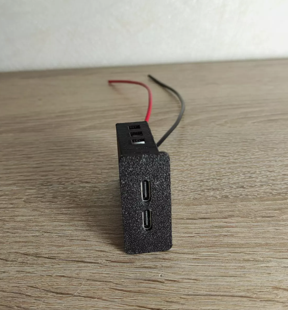BMW Z3 PreFL (1996-1999) Dual USB-C  Charger Button cover