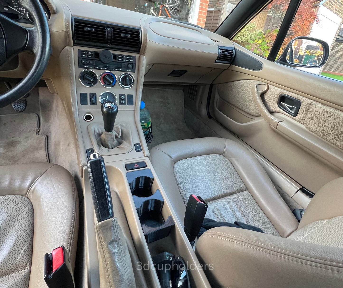 Z3 cup holders