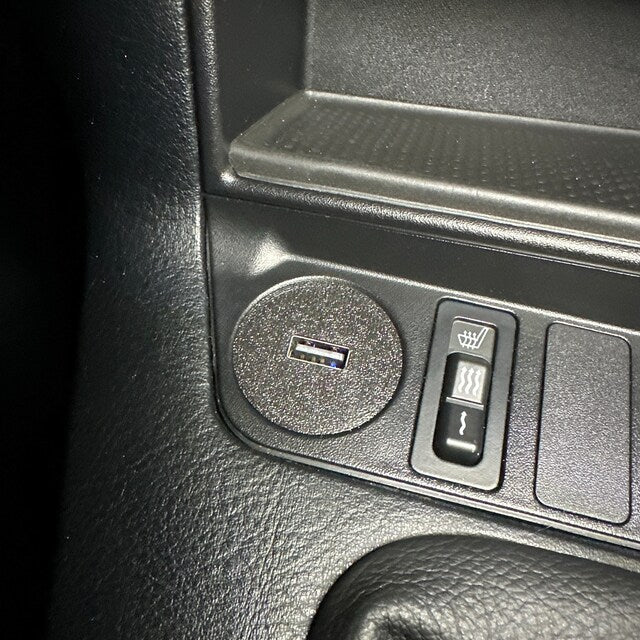 BMW E36 USB Fast Charger 24W – Cigarette Lighter Replacement