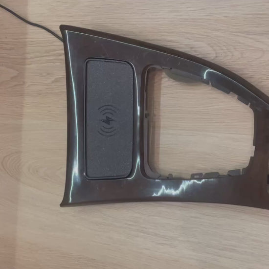 BMW E90/E91/E92/E93 Wireless Phone Charger video