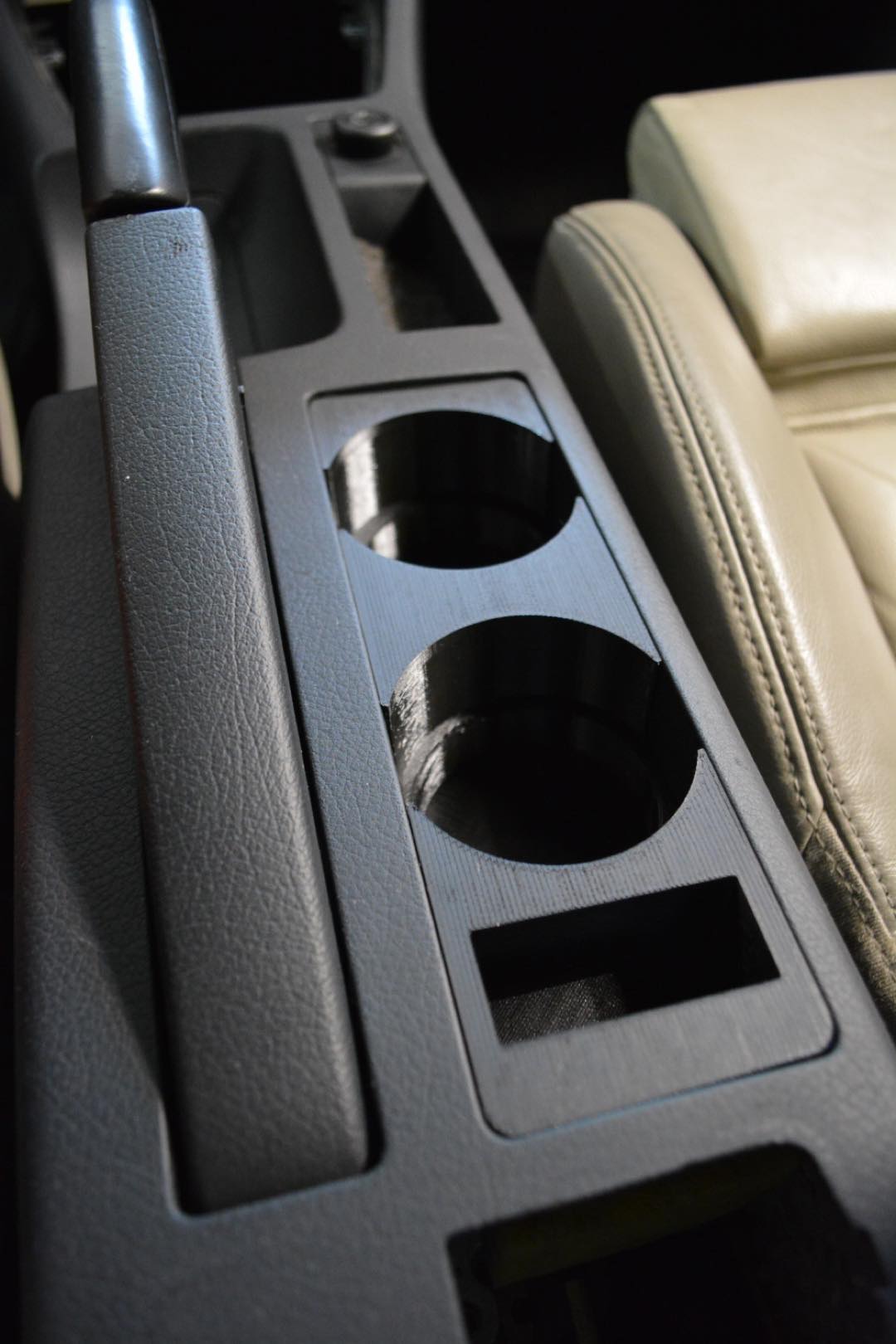 AUDI A4 B6-B7 Cup holders Smooth version